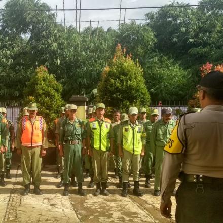 Satuan PAM Linmas Desa Nagreg Kendan disiagakan untuk Pengamanan Pemilu 2019